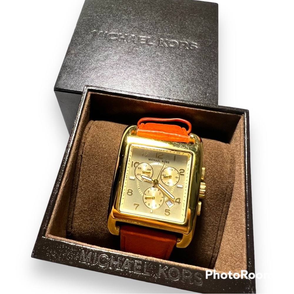 EUC Michael Kors chronograph watch